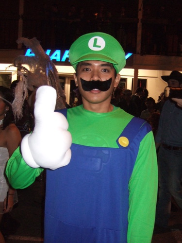 Illustration for article titled Nintendo Love Invades West Hollywood Costume Carnaval